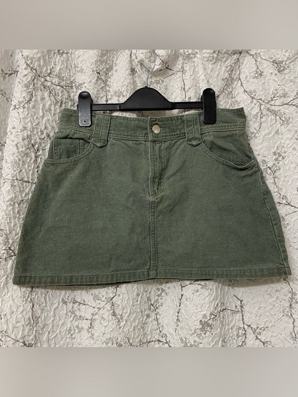 Delia’s Olive Green Corduroy Mini Skirt Size L